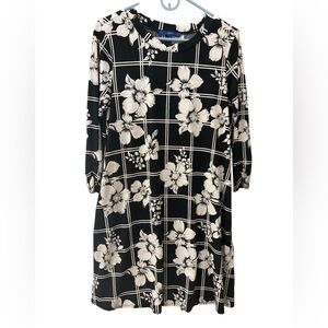 Apt. 9 Black and White Sheath Dress 3/4 Sleeve Crew Neck